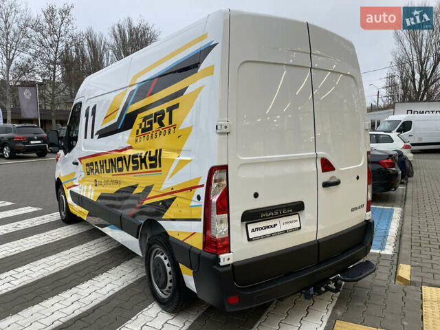 Белый Рено Мастер, объемом двигателя 2.3 л и пробегом 57 тыс. км за 26999 $, фото 6 на Automoto.ua