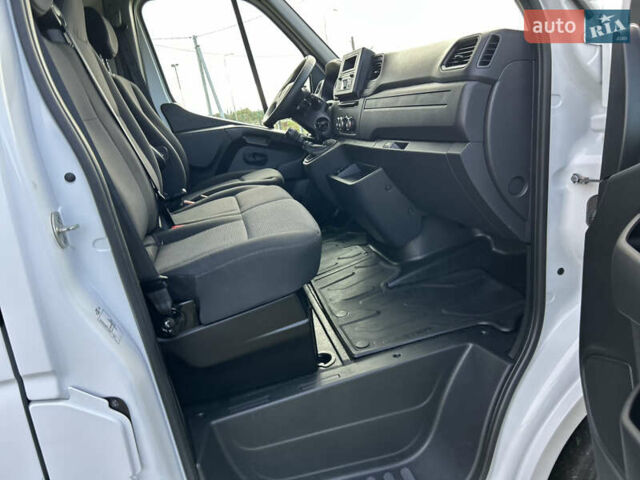 Білий Рено Мастєр, об'ємом двигуна 2.3 л та пробігом 108 тис. км за 21400 $, фото 32 на Automoto.ua