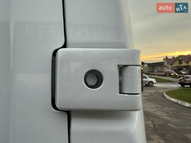 Білий Рено Мастєр, об'ємом двигуна 0 л та пробігом 203 тис. км за 21500 $, фото 16 на Automoto.ua
