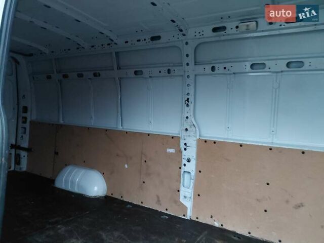 Белый Рено Мастер, объемом двигателя 2.3 л и пробегом 92 тыс. км за 25000 $, фото 12 на Automoto.ua