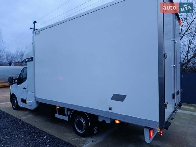 Белый Рено Мастер, объемом двигателя 2.3 л и пробегом 288 тыс. км за 21999 $, фото 39 на Automoto.ua