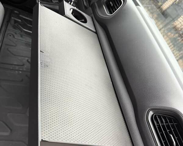 Белый Рено Мастер, объемом двигателя 2.3 л и пробегом 87 тыс. км за 27800 $, фото 16 на Automoto.ua