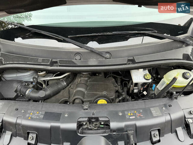 Белый Рено Мастер, объемом двигателя 2.3 л и пробегом 97 тыс. км за 22600 $, фото 20 на Automoto.ua