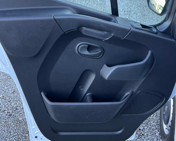 Білий Рено Мастєр, об'ємом двигуна 0 л та пробігом 156 тис. км за 21400 $, фото 18 на Automoto.ua