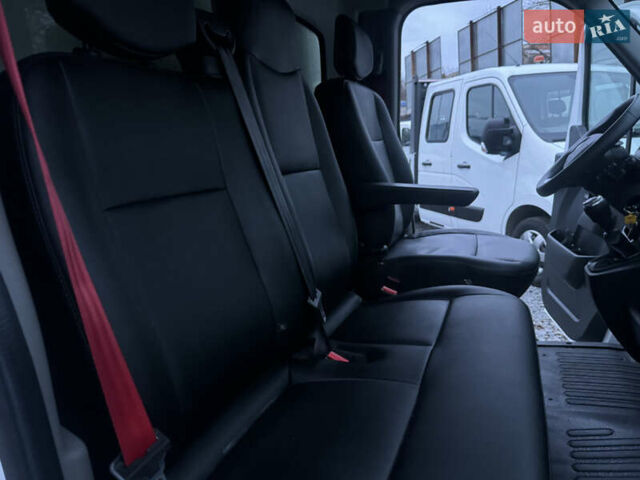 Білий Рено Мастєр, об'ємом двигуна 2.3 л та пробігом 122 тис. км за 32900 $, фото 30 на Automoto.ua