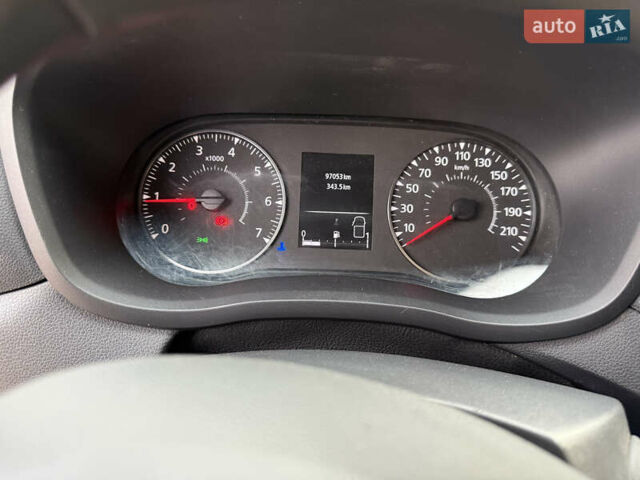 Белый Рено Мастер, объемом двигателя 2.3 л и пробегом 97 тыс. км за 22600 $, фото 14 на Automoto.ua