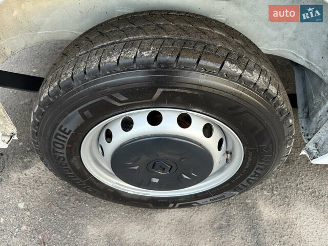 Білий Рено Мастєр, об'ємом двигуна 0 л та пробігом 203 тис. км за 21500 $, фото 61 на Automoto.ua