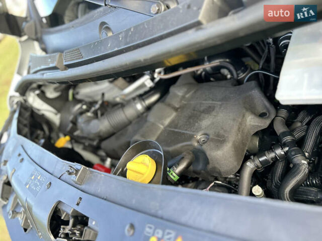 Білий Рено Мастєр, об'ємом двигуна 2.3 л та пробігом 108 тис. км за 21400 $, фото 47 на Automoto.ua