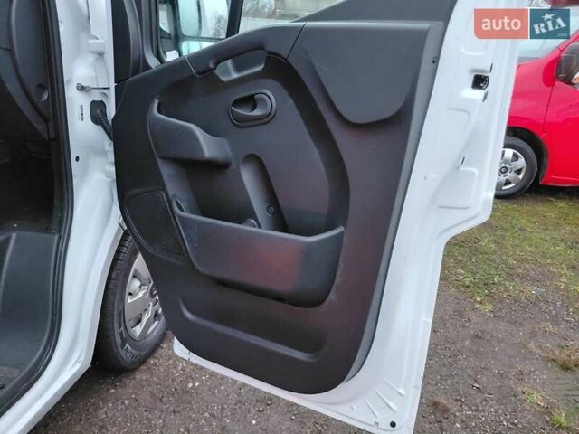 Белый Рено Мастер, объемом двигателя 2.3 л и пробегом 92 тыс. км за 25000 $, фото 41 на Automoto.ua