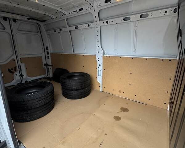 Белый Рено Мастер, объемом двигателя 2.3 л и пробегом 53 тыс. км за 28000 $, фото 6 на Automoto.ua