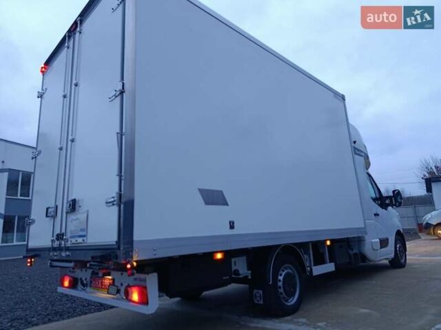 Белый Рено Мастер, объемом двигателя 2.3 л и пробегом 288 тыс. км за 21999 $, фото 44 на Automoto.ua