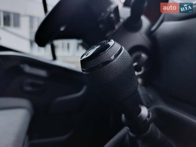 Белый Рено Мастер, объемом двигателя 2.3 л и пробегом 288 тыс. км за 21999 $, фото 29 на Automoto.ua