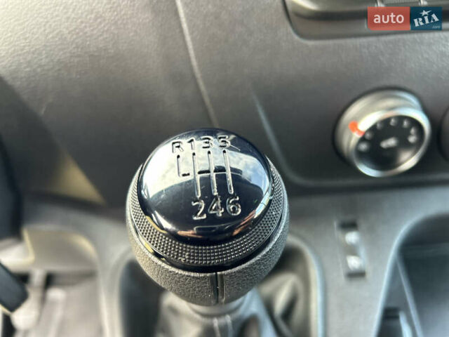 Білий Рено Мастєр, об'ємом двигуна 2.3 л та пробігом 108 тис. км за 21400 $, фото 44 на Automoto.ua