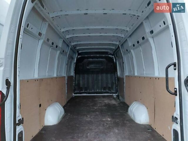 Белый Рено Мастер, объемом двигателя 2.3 л и пробегом 92 тыс. км за 25000 $, фото 20 на Automoto.ua