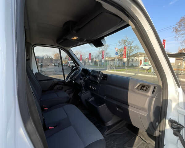 Білий Рено Мастєр, об'ємом двигуна 2.3 л та пробігом 220 тис. км за 25000 $, фото 24 на Automoto.ua