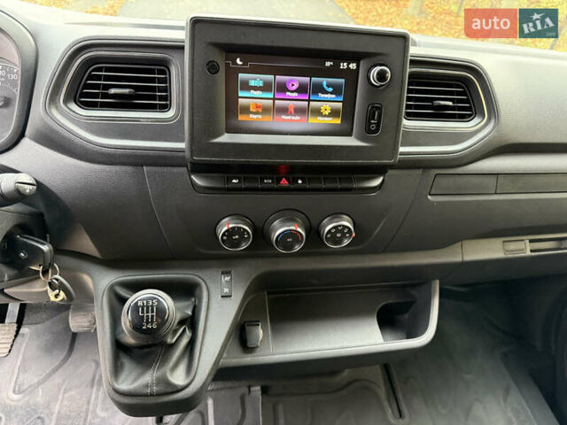 Белый Рено Мастер, объемом двигателя 2.3 л и пробегом 97 тыс. км за 22600 $, фото 16 на Automoto.ua