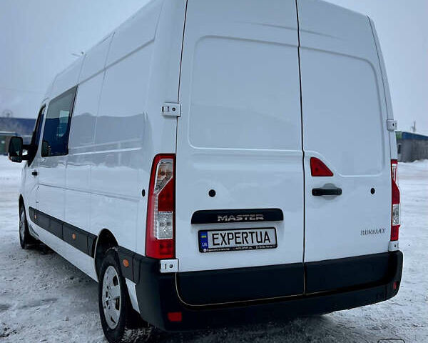 Белый Рено Мастер, объемом двигателя 2.3 л и пробегом 52 тыс. км за 33000 $, фото 4 на Automoto.ua