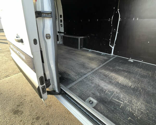 Білий Рено Мастєр, об'ємом двигуна 2.3 л та пробігом 220 тис. км за 25000 $, фото 12 на Automoto.ua