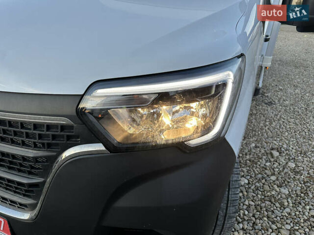 Белый Рено Мастер, объемом двигателя 2.3 л и пробегом 226 тыс. км за 27000 $, фото 14 на Automoto.ua