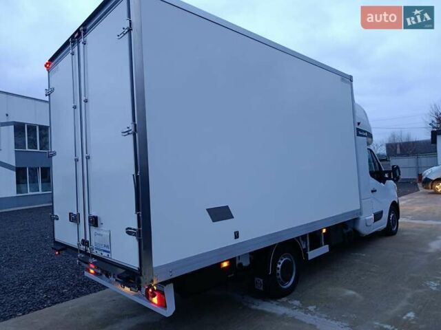 Белый Рено Мастер, объемом двигателя 2.3 л и пробегом 288 тыс. км за 21999 $, фото 46 на Automoto.ua