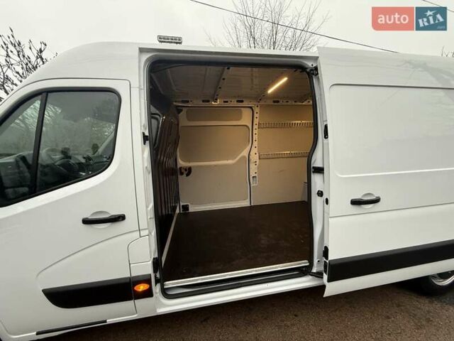 Белый Рено Мастер, объемом двигателя 2.3 л и пробегом 87 тыс. км за 27800 $, фото 10 на Automoto.ua