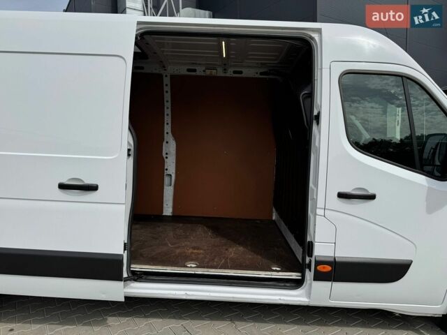 Белый Рено Мастер, объемом двигателя 2.3 л и пробегом 271 тыс. км за 18700 $, фото 71 на Automoto.ua
