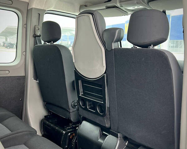 Белый Рено Мастер, объемом двигателя 2.3 л и пробегом 52 тыс. км за 33000 $, фото 38 на Automoto.ua