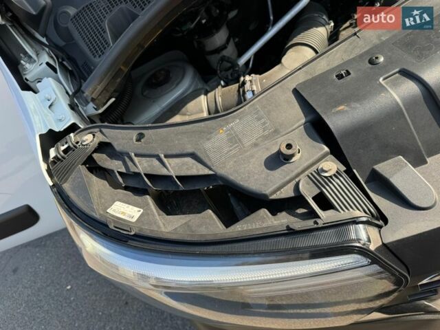 Белый Рено Мастер, объемом двигателя 2.3 л и пробегом 162 тыс. км за 21800 $, фото 44 на Automoto.ua