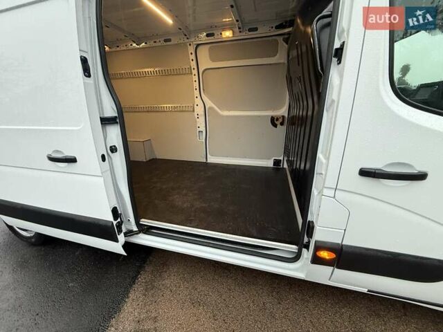 Белый Рено Мастер, объемом двигателя 2.3 л и пробегом 87 тыс. км за 27800 $, фото 8 на Automoto.ua