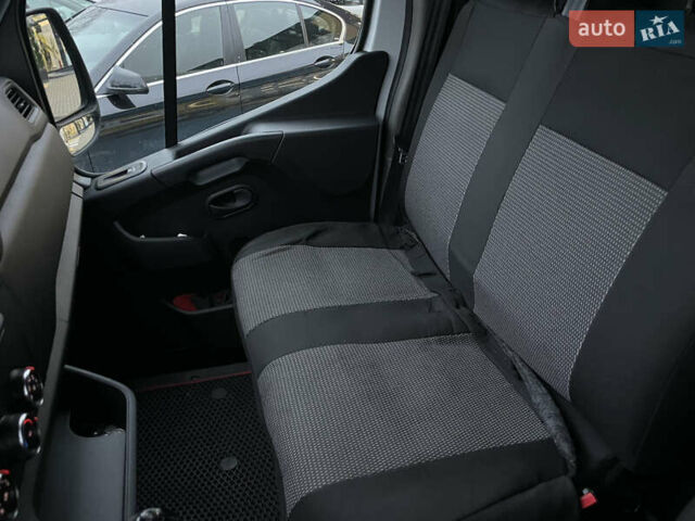 Белый Рено Мастер, объемом двигателя 2.3 л и пробегом 57 тыс. км за 26999 $, фото 15 на Automoto.ua