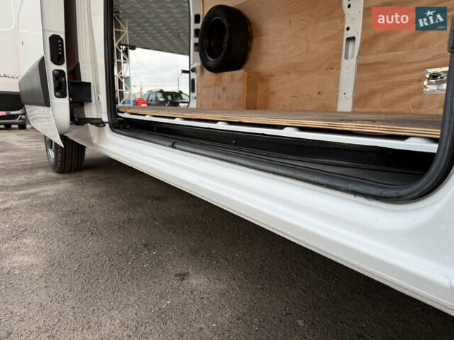 Білий Рено Мастєр, об'ємом двигуна 0 л та пробігом 203 тис. км за 21500 $, фото 36 на Automoto.ua