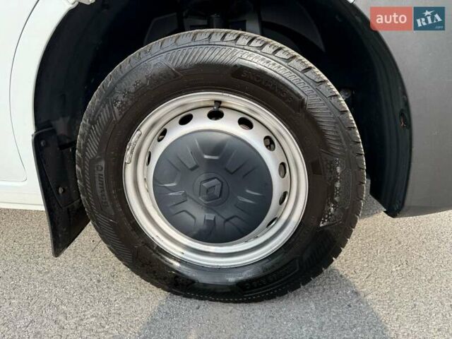 Білий Рено Мастєр, об'ємом двигуна 2.3 л та пробігом 94 тис. км за 27000 $, фото 73 на Automoto.ua