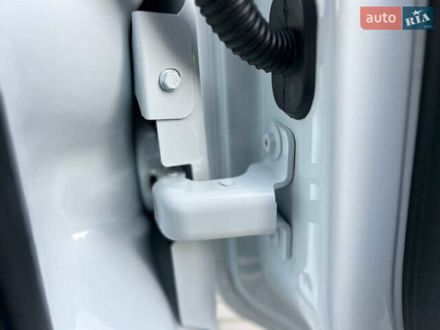 Білий Рено Мастєр, об'ємом двигуна 0 л та пробігом 279 тис. км за 21500 $, фото 69 на Automoto.ua