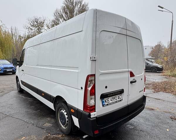 Белый Рено Мастер, объемом двигателя 2.3 л и пробегом 53 тыс. км за 28000 $, фото 3 на Automoto.ua