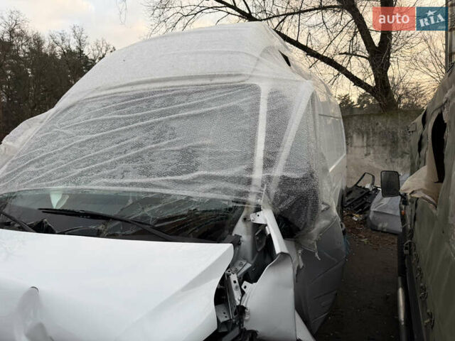 Белый Рено Мастер, объемом двигателя 2.3 л и пробегом 34 тыс. км за 17500 $, фото 5 на Automoto.ua