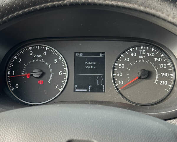 Белый Рено Мастер, объемом двигателя 2.3 л и пробегом 65 тыс. км за 31470 $, фото 16 на Automoto.ua