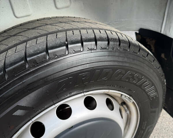 Белый Рено Мастер, объемом двигателя 2.3 л и пробегом 65 тыс. км за 31470 $, фото 17 на Automoto.ua