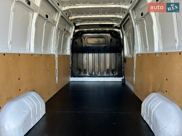 Білий Рено Мастєр, об'ємом двигуна 2.3 л та пробігом 220 тис. км за 23450 $, фото 35 на Automoto.ua