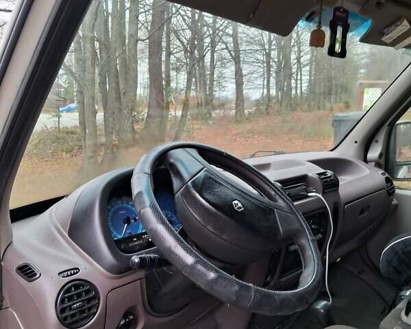 Білий Рено Мастєр, об'ємом двигуна 2.2 л та пробігом 300 тис. км за 3999 $, фото 13 на Automoto.ua