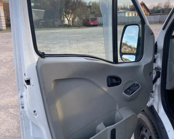 Білий Рено Мастєр, об'ємом двигуна 2.5 л та пробігом 455 тис. км за 8500 $, фото 29 на Automoto.ua