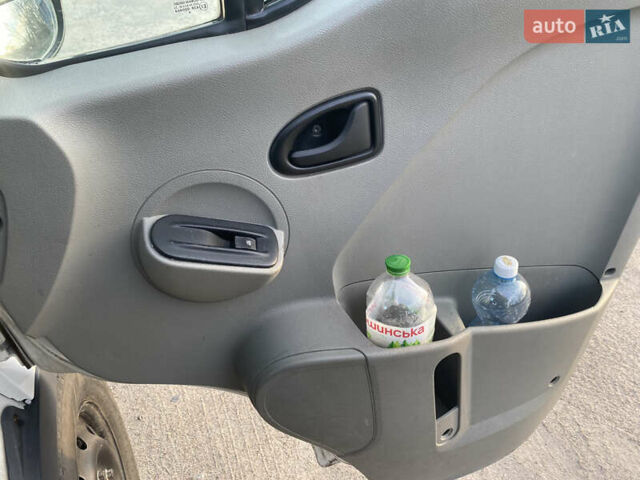 Білий Рено Мастєр, об'ємом двигуна 2.5 л та пробігом 455 тис. км за 8500 $, фото 26 на Automoto.ua