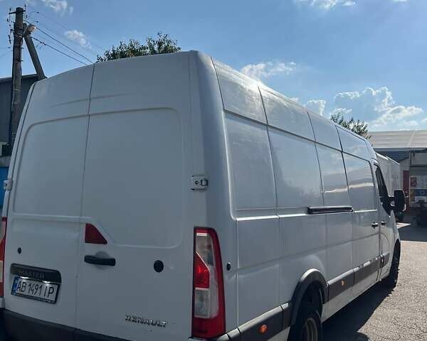 Белый Рено Мастер, объемом двигателя 2.3 л и пробегом 340 тыс. км за 11000 $, фото 1 на Automoto.ua