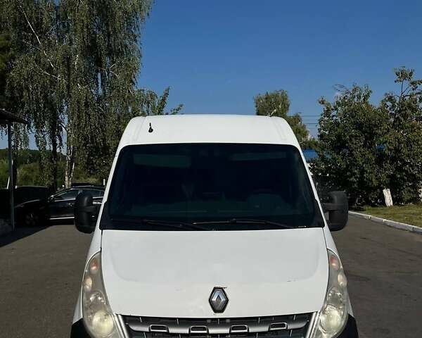 Белый Рено Мастер, объемом двигателя 2.3 л и пробегом 340 тыс. км за 11000 $, фото 2 на Automoto.ua