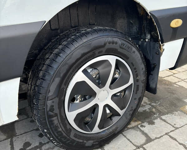 Белый Рено Мастер, объемом двигателя 2.3 л и пробегом 620 тыс. км за 12400 $, фото 11 на Automoto.ua