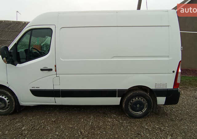 Белый Рено Мастер, объемом двигателя 2.3 л и пробегом 255 тыс. км за 12100 $, фото 4 на Automoto.ua