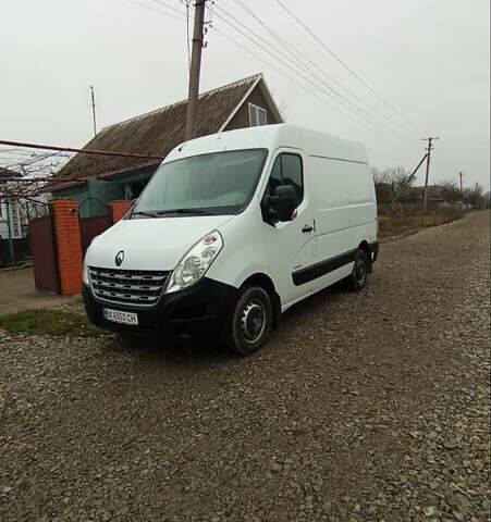 Белый Рено Мастер, объемом двигателя 2.3 л и пробегом 255 тыс. км за 12100 $, фото 1 на Automoto.ua