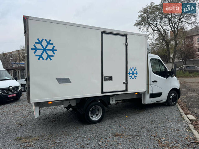 Белый Рено Мастер, объемом двигателя 2.3 л и пробегом 255 тыс. км за 20900 $, фото 11 на Automoto.ua