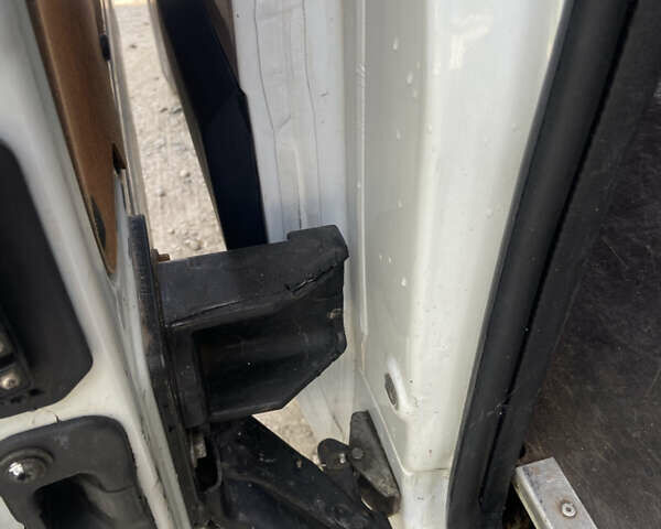 Білий Рено Мастєр, об'ємом двигуна 2.3 л та пробігом 356 тис. км за 14500 $, фото 21 на Automoto.ua