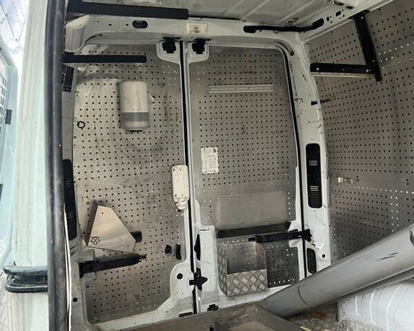 Білий Рено Мастєр, об'ємом двигуна 2.3 л та пробігом 124 тис. км за 17300 $, фото 12 на Automoto.ua