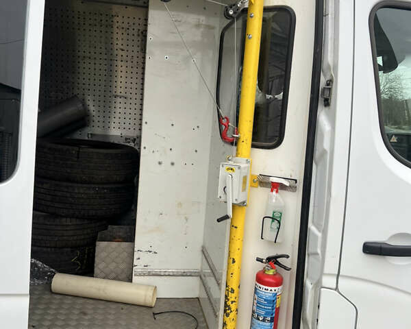 Білий Рено Мастєр, об'ємом двигуна 2.3 л та пробігом 124 тис. км за 17300 $, фото 11 на Automoto.ua